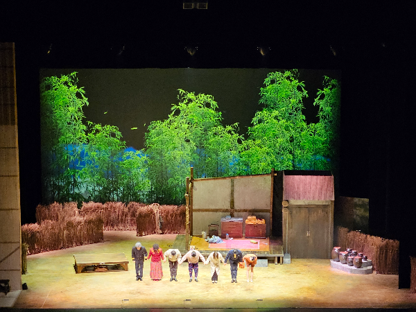 연극이 끝난 커튼콜