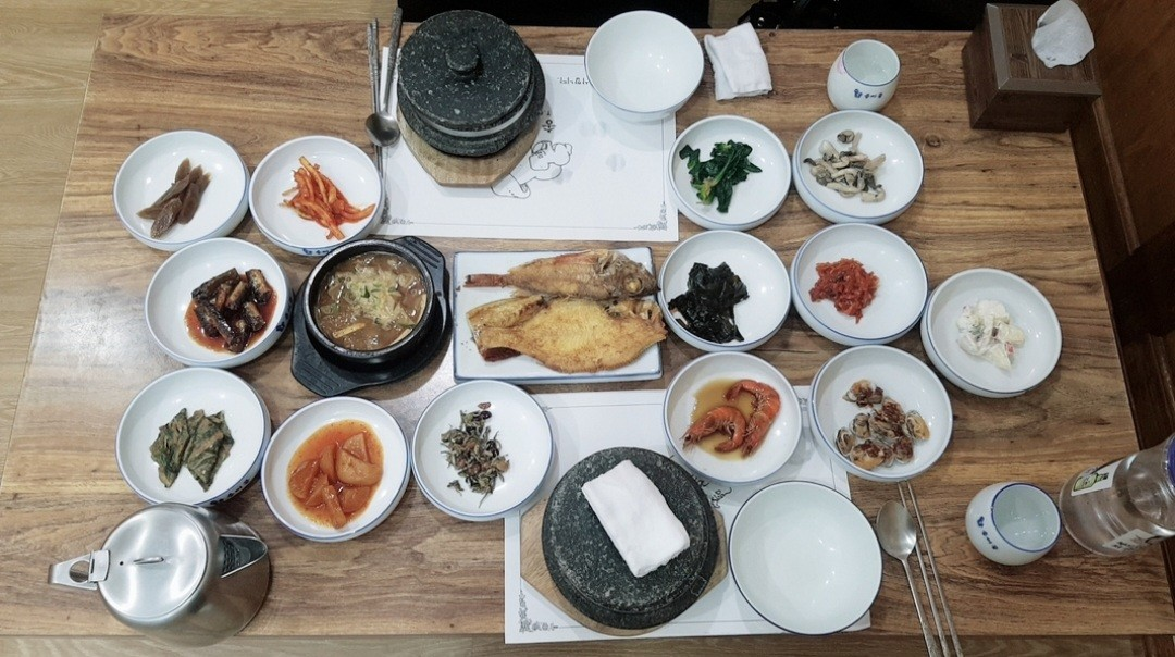 생생정보 윤수현 식당 카페