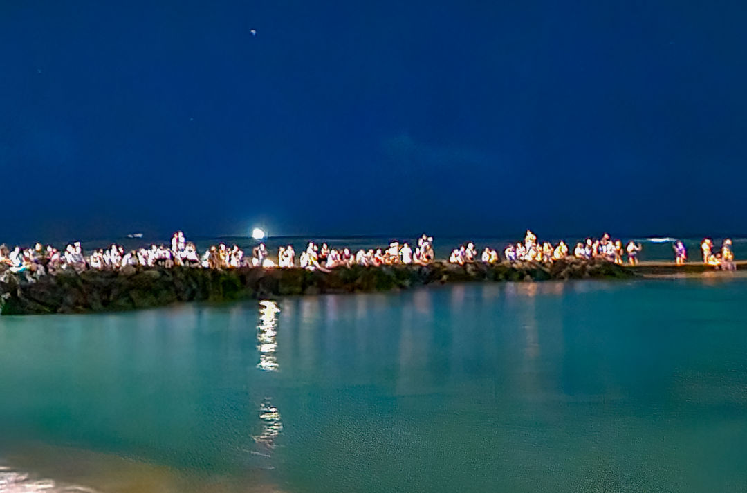 하와이 불꽃쇼 해안가