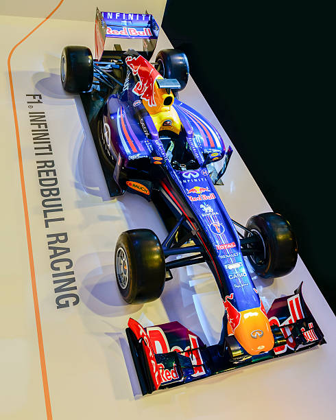 RB7의 배기 블로운 디퓨저와 에이드리언 뉴이의 천재적 집념