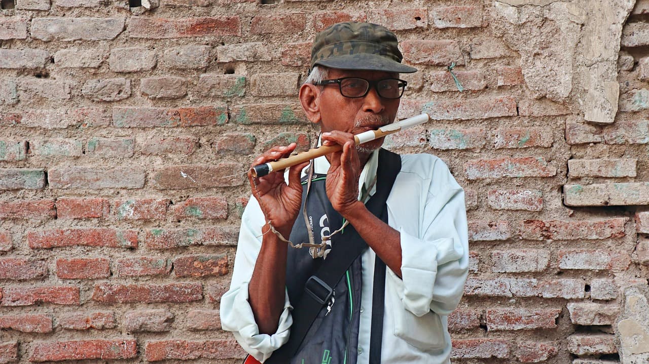 노안과 백내장의 차이&amp;#44; 중장년층이 꼭 알아야 할 눈 건강 구분법