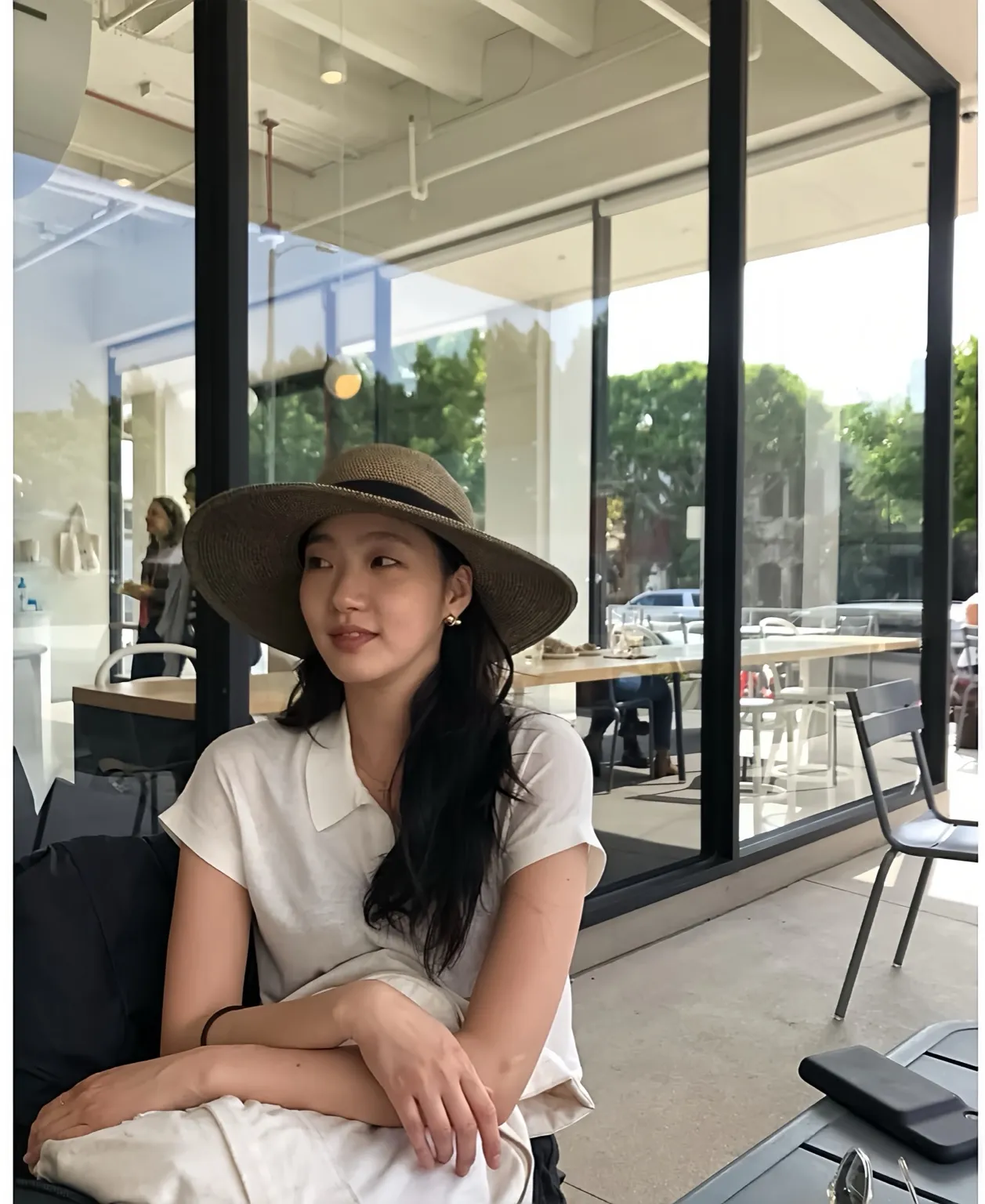 김고은&#44; 김고은 왓츠인마이백&#44; 왓츠 인 마이 백&#44; 김고은 가방&#44; 샤넬 22백&#44; 샤넬 앰버서더&#44; 김고은 패션&#44; 김고은 스타일&#44; 내추럴 시크&#44; 셀럽 스타일&#44; 여자 연예인 가방