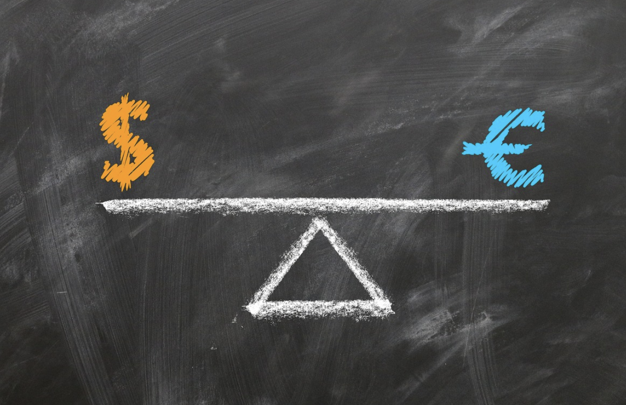 환율이 오르면 내 생활비도 오를까? — 원달러 환율의 경제적 의미