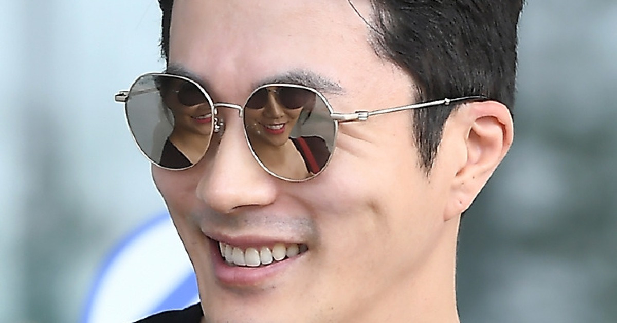 웃는 권상우 선글라스