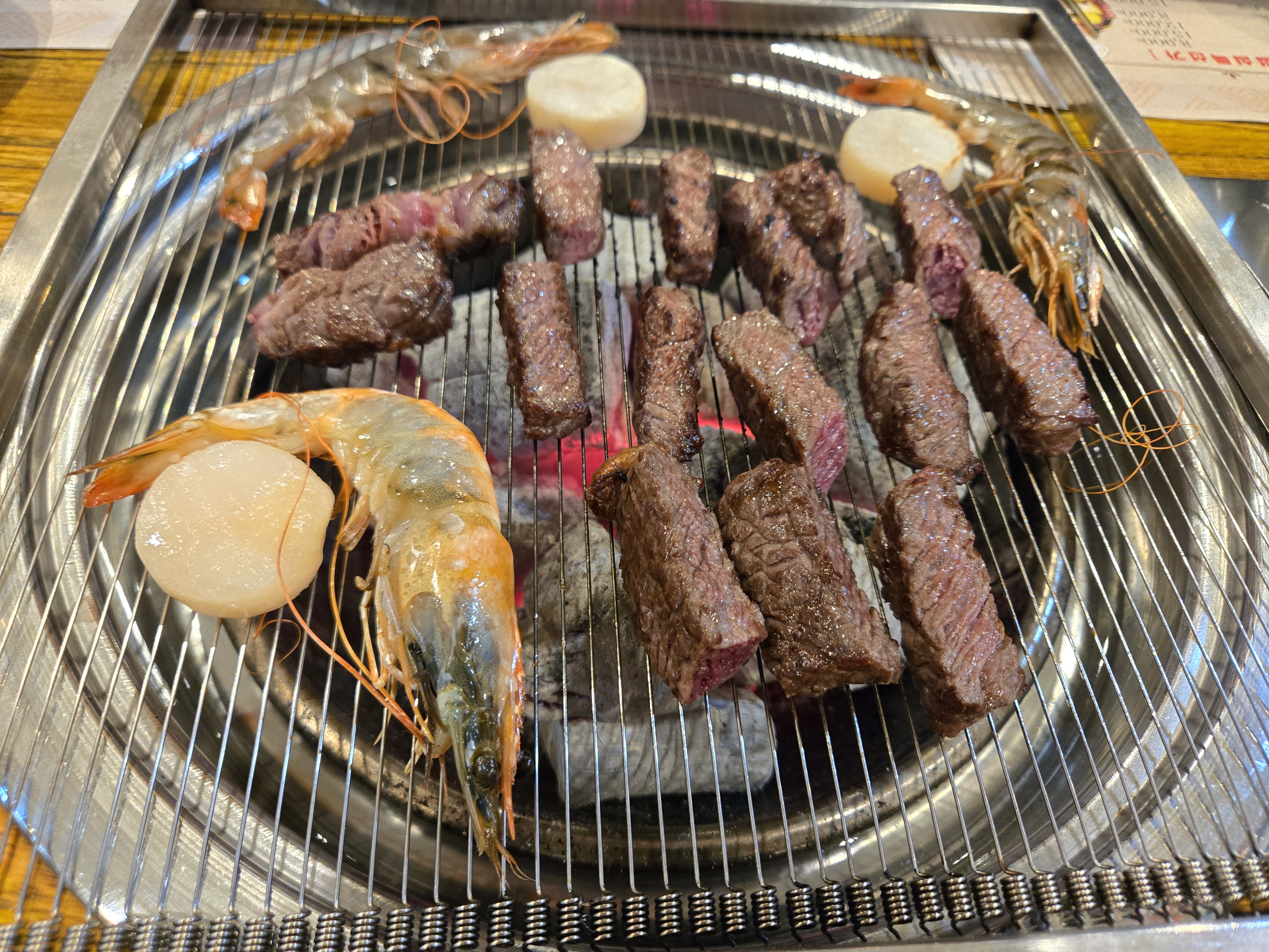 황금동 하누뜰 한우 등심, 새우, 관자