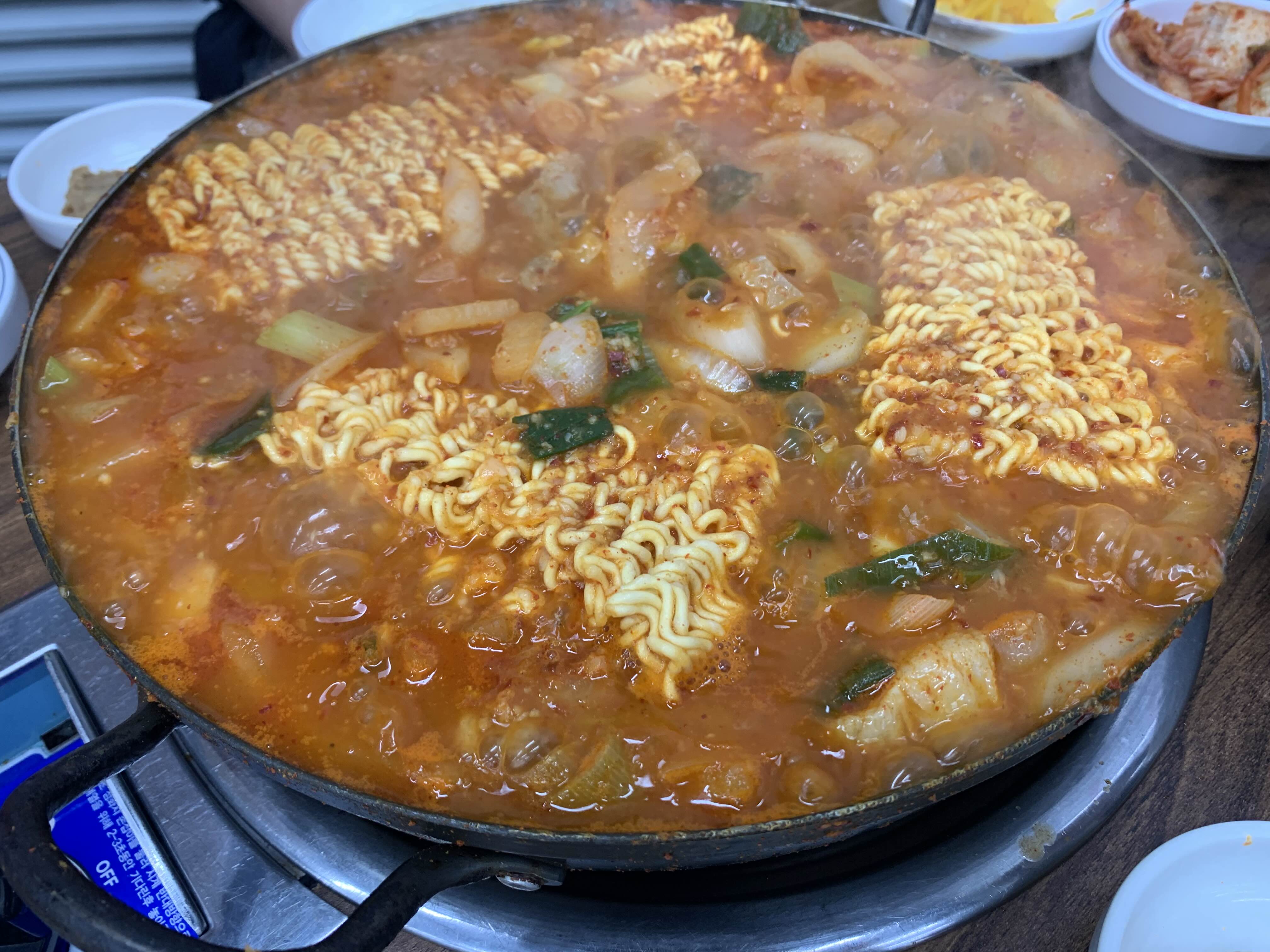 밀양돼지찌개 라면사리
