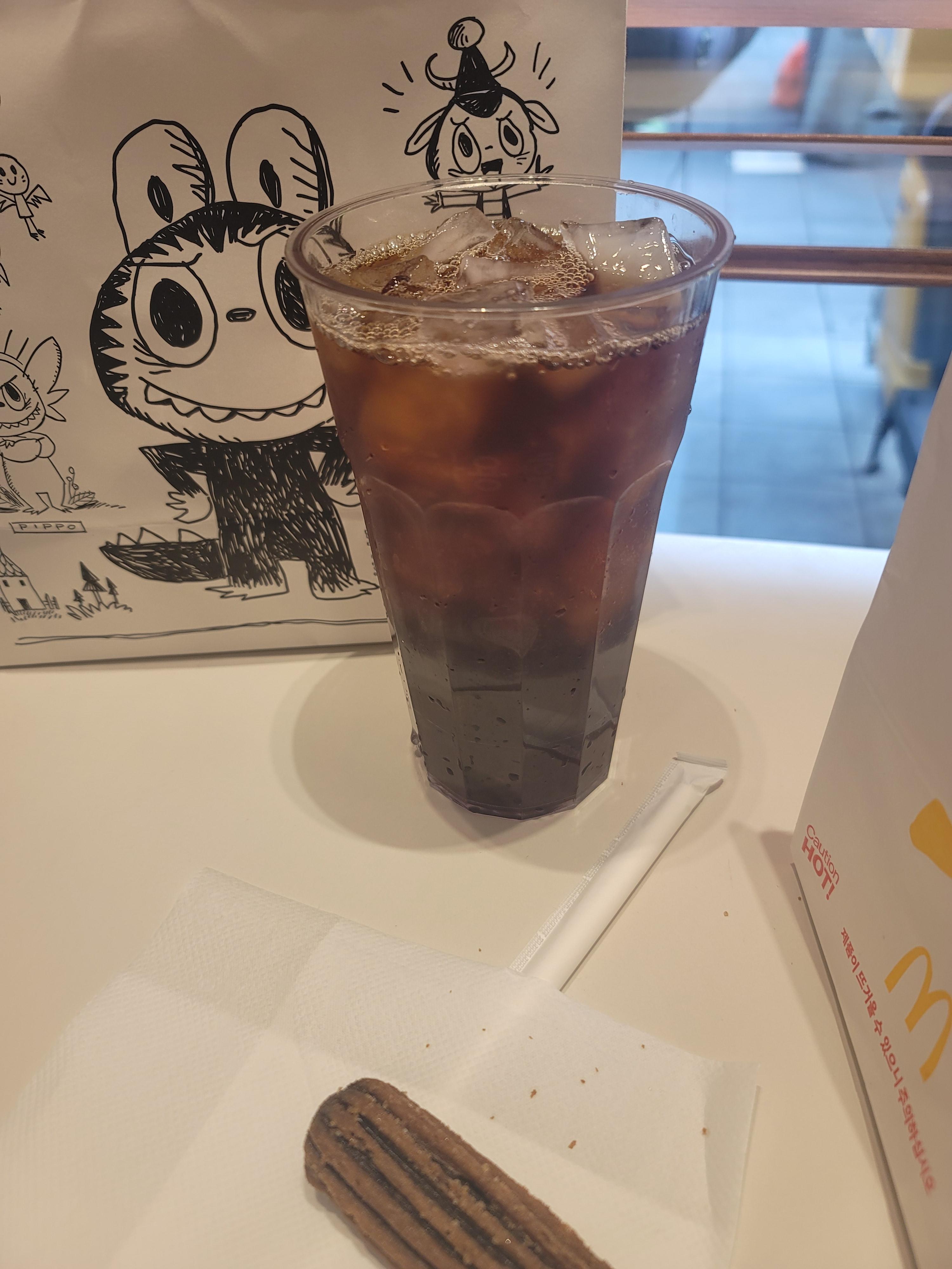 서면 맥도날드에서 아이스 아메리카노