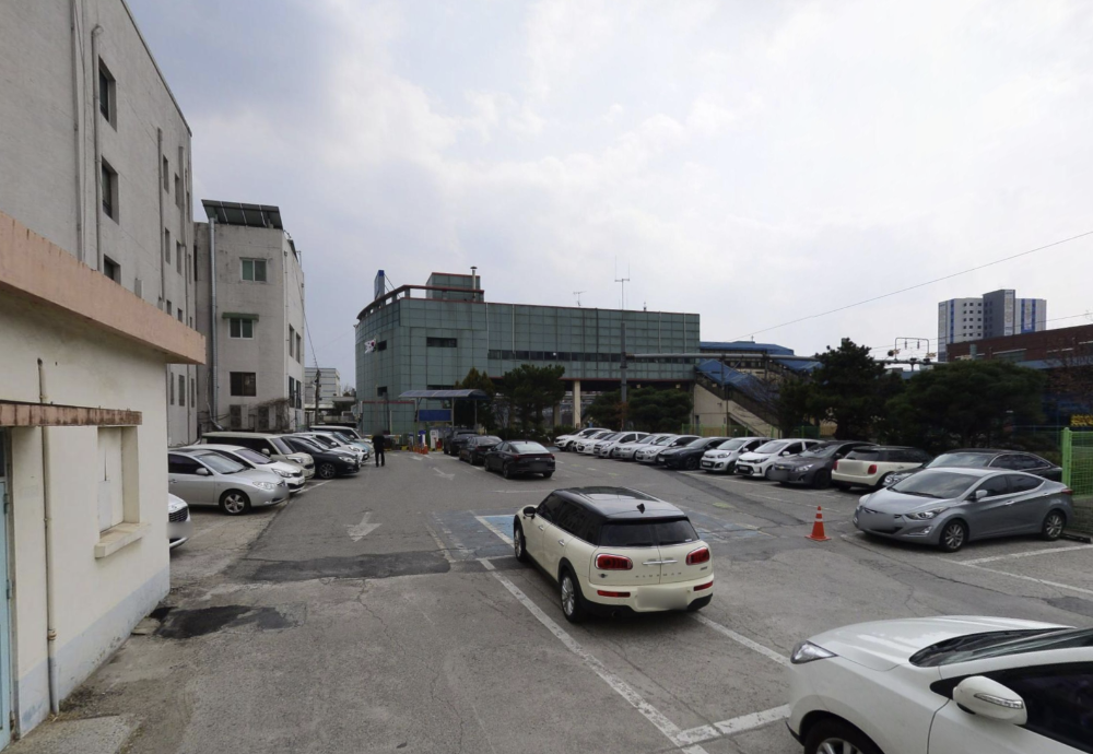 신탄진역주차장 내부