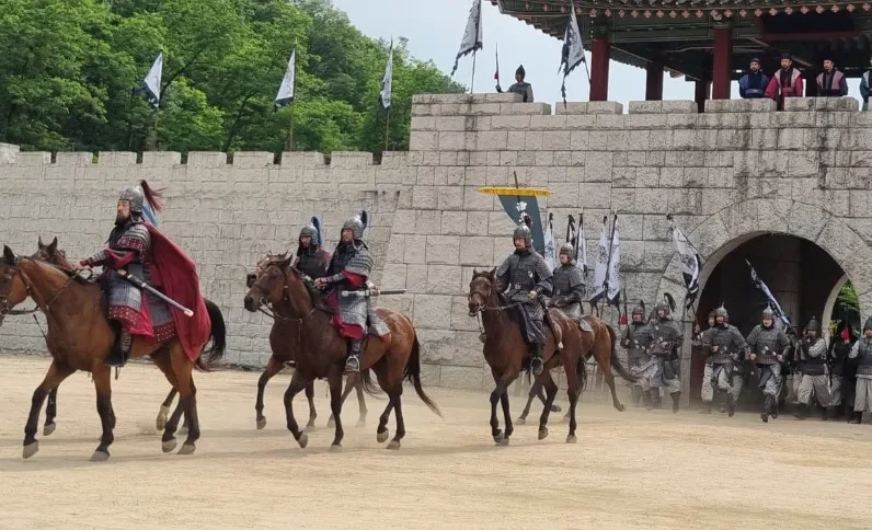 무신정권 당시 무신은 귀향을 당해도 대놓고 사병을 데리고 가 지방 군벌로 군림했다