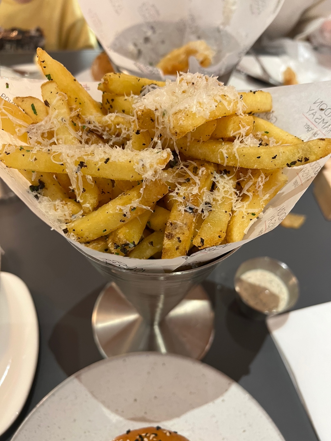 트러플 파마산 프라이즈