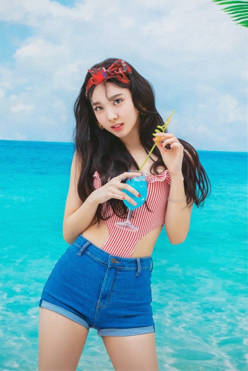 나연 트와이스 나이 프로필 키 인스타 고화질 화보 솔로 과거 알콜프리 레전드 레깅스 하승진