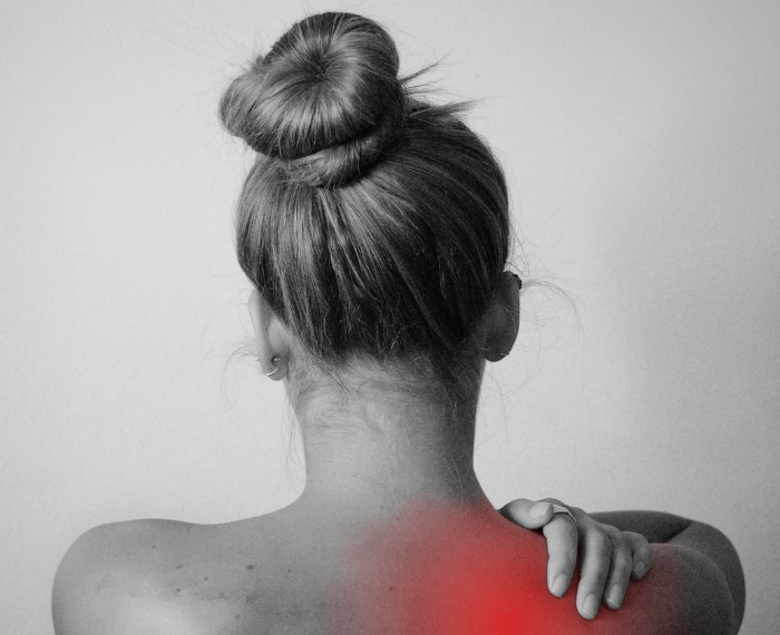 어깨-통증-사진