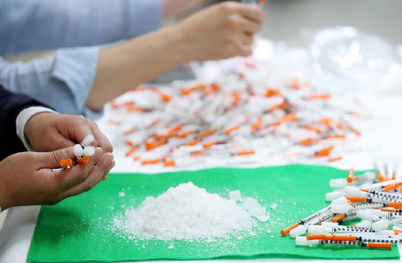 필로폰을 필리핀에서 국내로 대량 수입해 서울과 경기 등 곳곳에 숨겨놓은 40대가 실형을 선고받았다. 본 기사와 무관한 이미지. [사진=뉴시스]