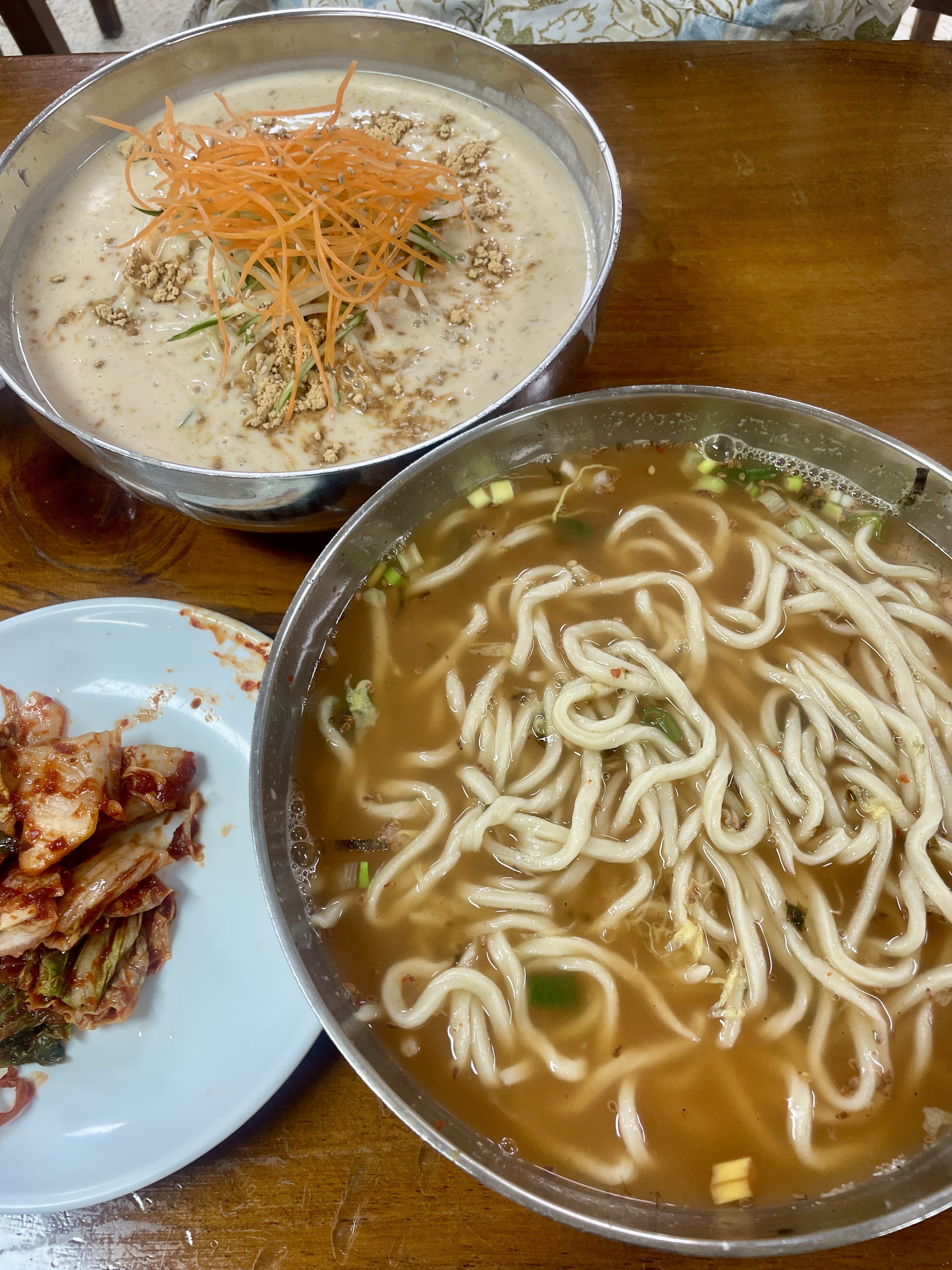 장미칼국수의 콩국수와 칼국수