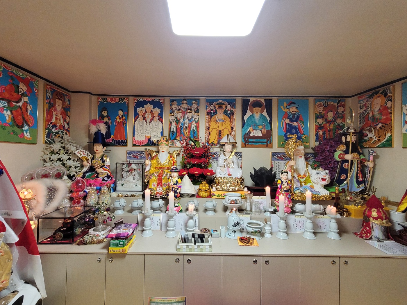 2026년 하반기 운세를 명쾌하게 풀이해주는 남원신점 거북정사 상담 모습