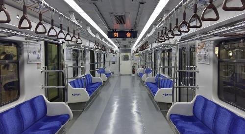 지하철 내부 사진