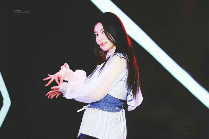 아이즈원 강혜원 몸매 키 아이즈원 강혜원 몸매 키