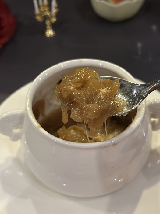 치즈 튀일 어니언 스프