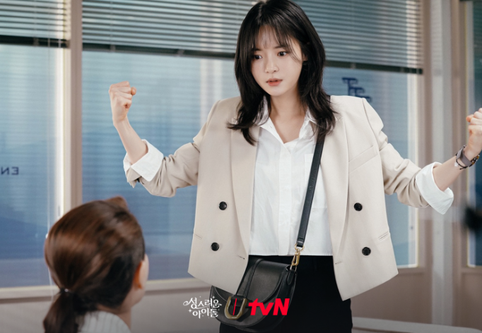 성스러운 아이돌