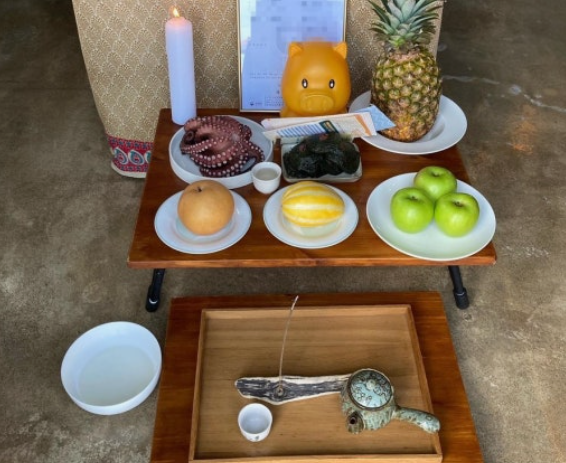 돼지머리 대신 돼지 저금통 문어 상 차리기