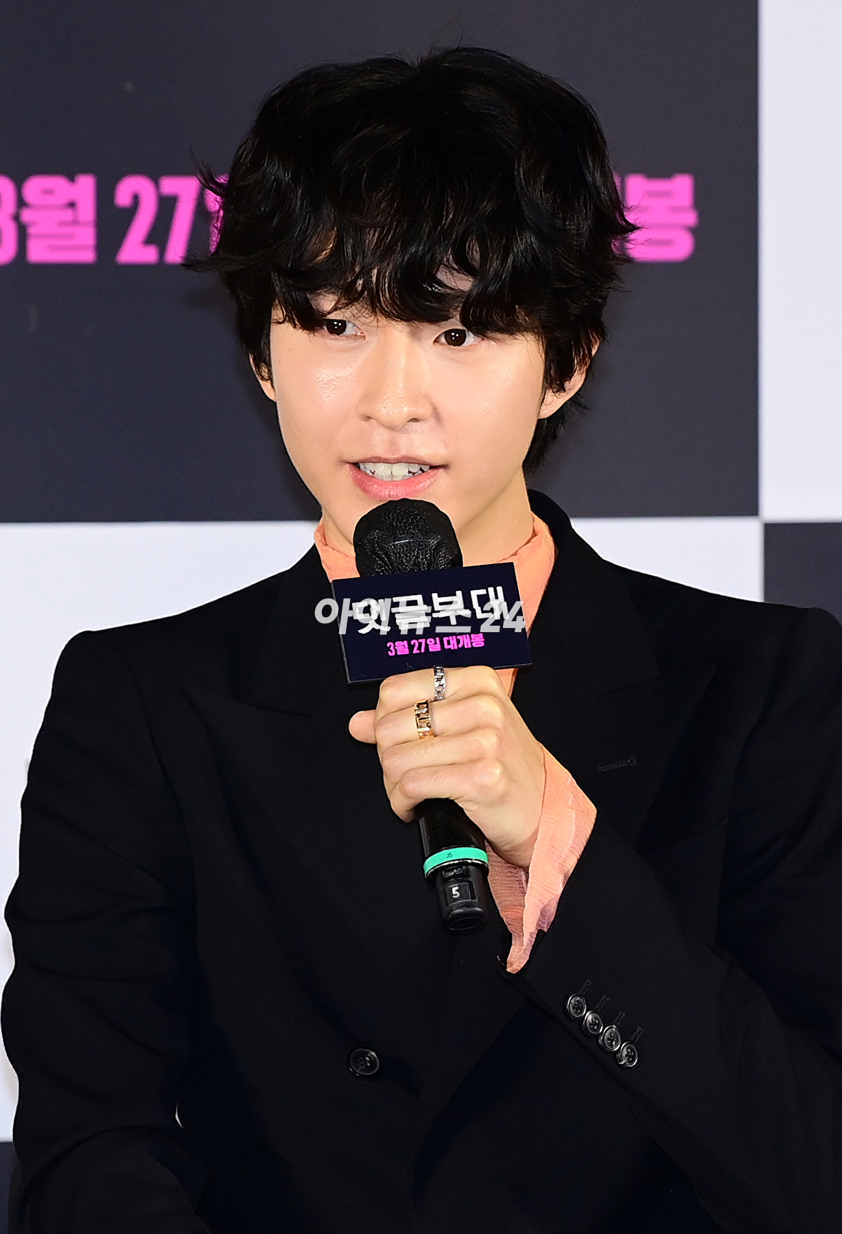 배우 홍경이 4일 오전 서울 광진구 자양동 롯데시네마 건대입구에서 열린 영화 &#39;댓글부대&#39;(감독 안국진) 제작보고회에 참석하고 있다. [사진=정소희 기자]