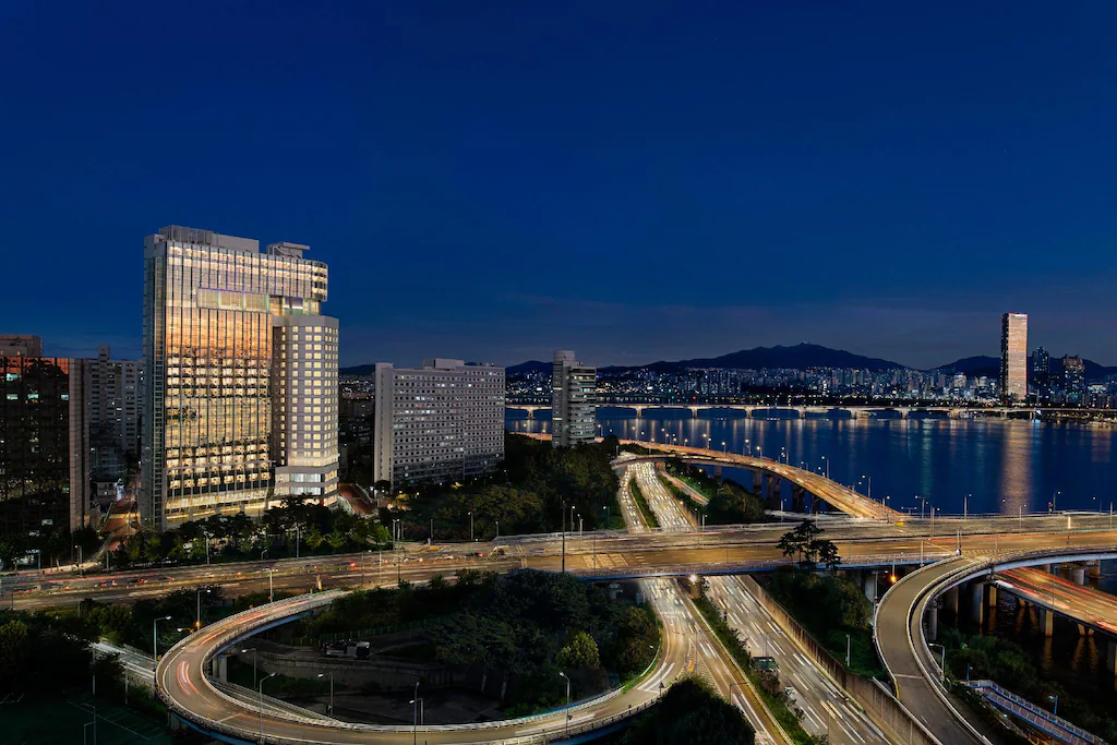 한강뷰 호캉스 호텔 나루 서울 엠갤러리 부아쟁 레스토랑 인피니티풀 추천