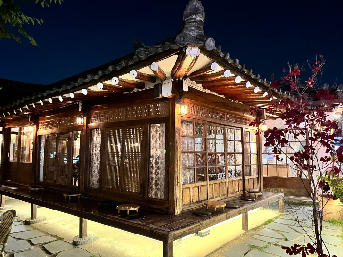 황리단길 한옥 카페 스컹크웍스 내돈내산 후기 2