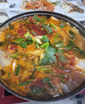 동네한바퀴 영덕 물가자미 한상