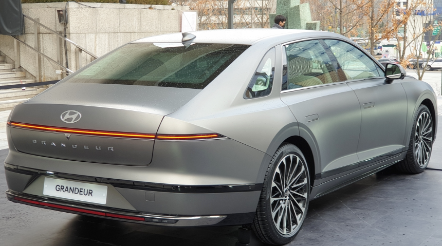 2025 그랜저 페이스리프트, 어떤 변화가 있을까 기대 포인트 총정리!