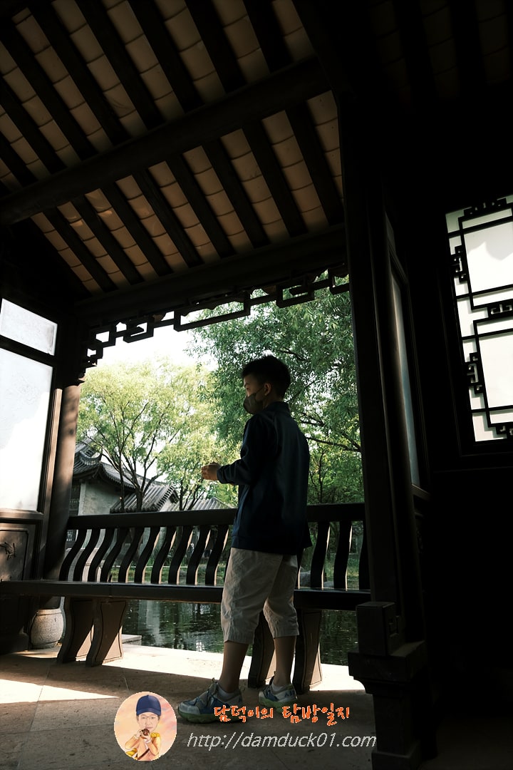 월방에 들어간 가람