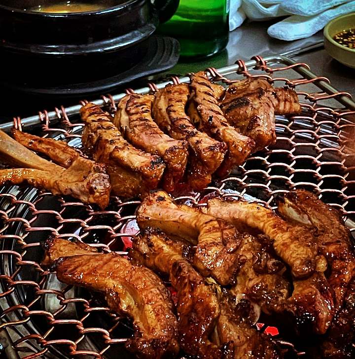 진심 가득 건강 담은 맛 경기 군포 맛집 추천 생방송투데이 수도권 최고의 등갈비구이 등갈비 숯불 구이 오늘방송 빅데이터 랭킹