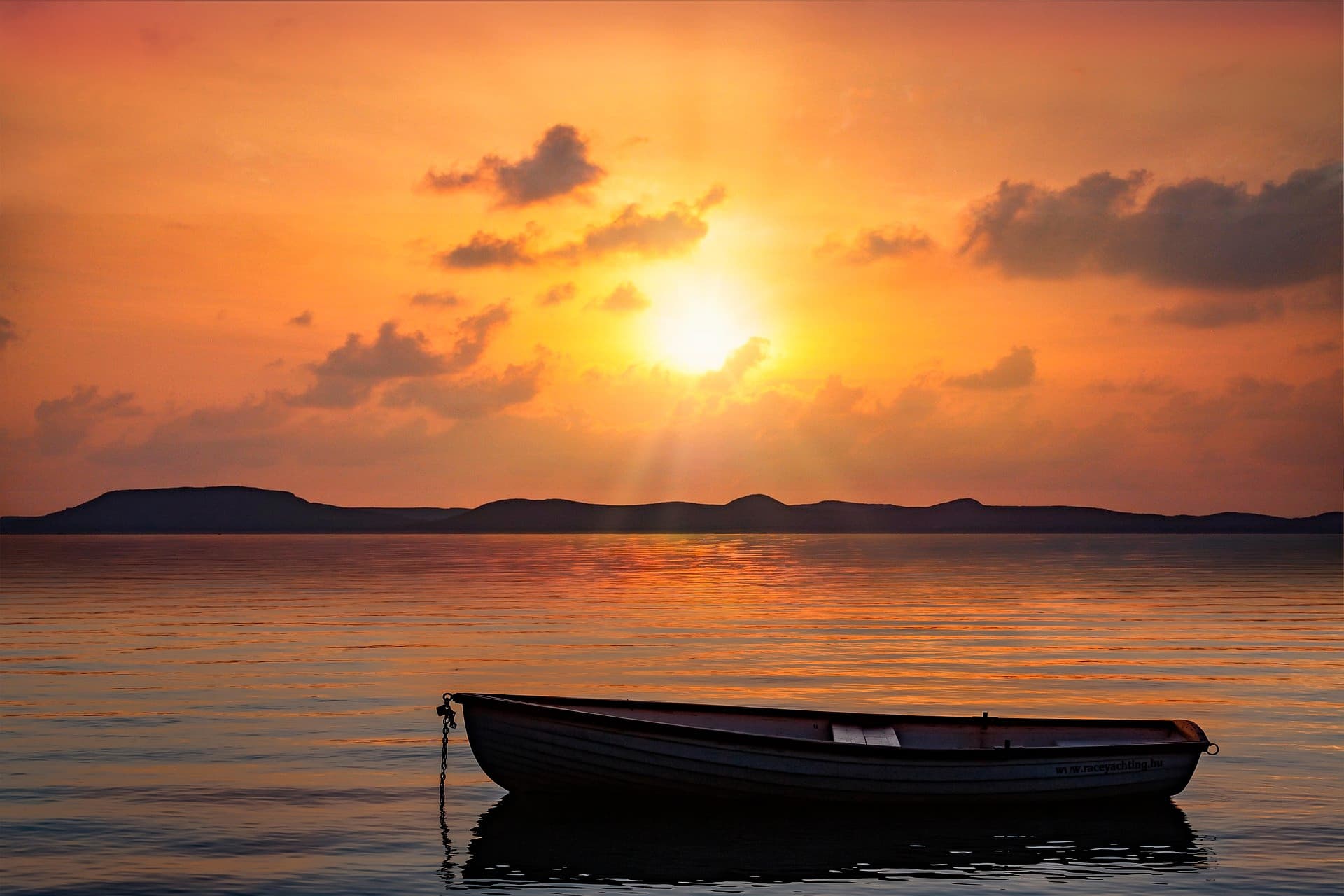 “몸이 차가워지면 머리카락이 멈춘다, 냉증과 체온 저하가 탈모를 부르는 이유”