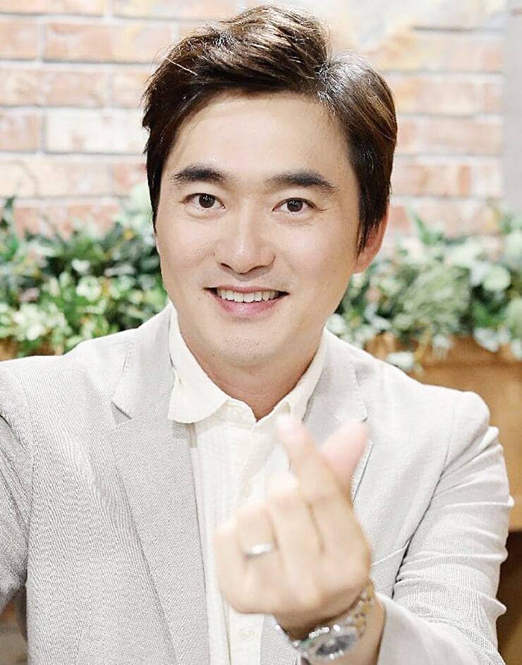 배우-김석훈