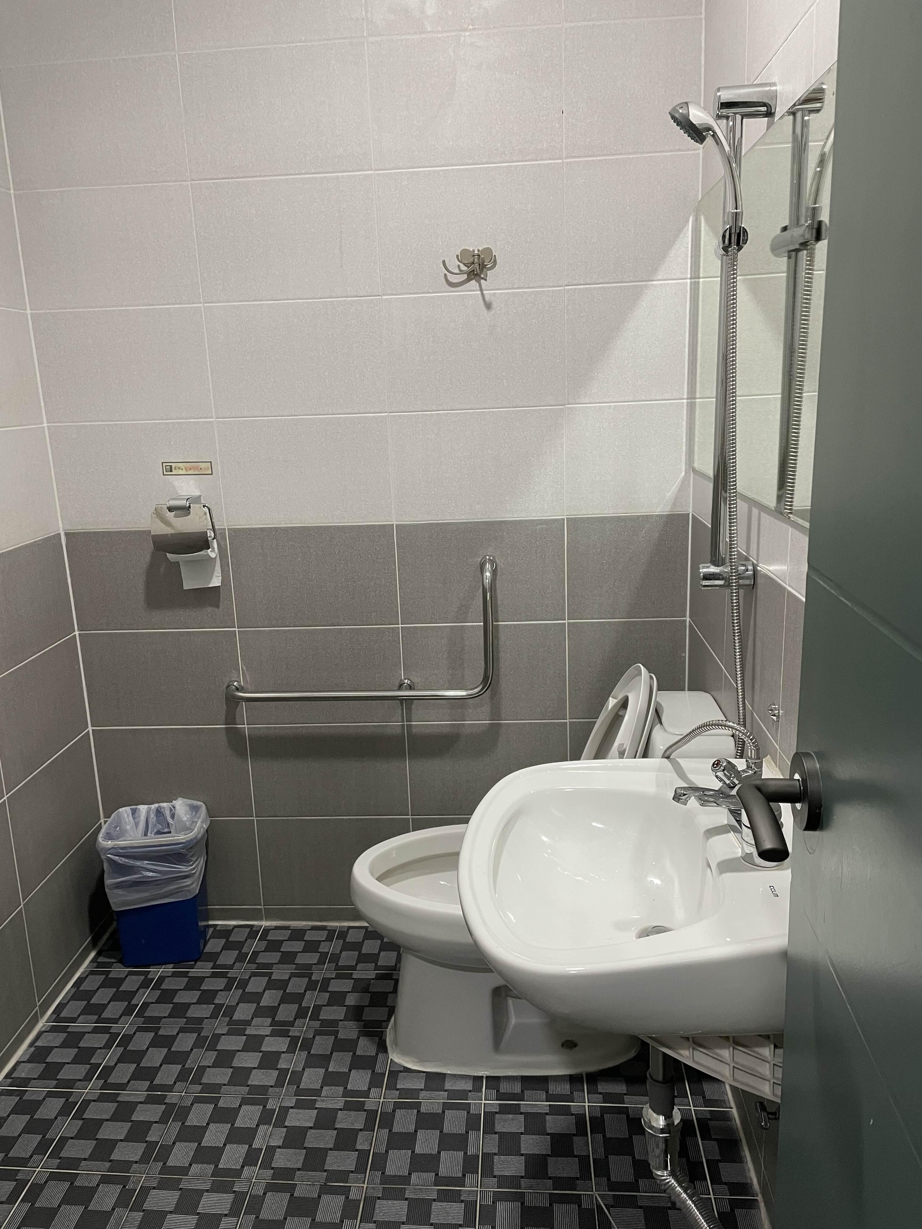 병원 입원-화장실