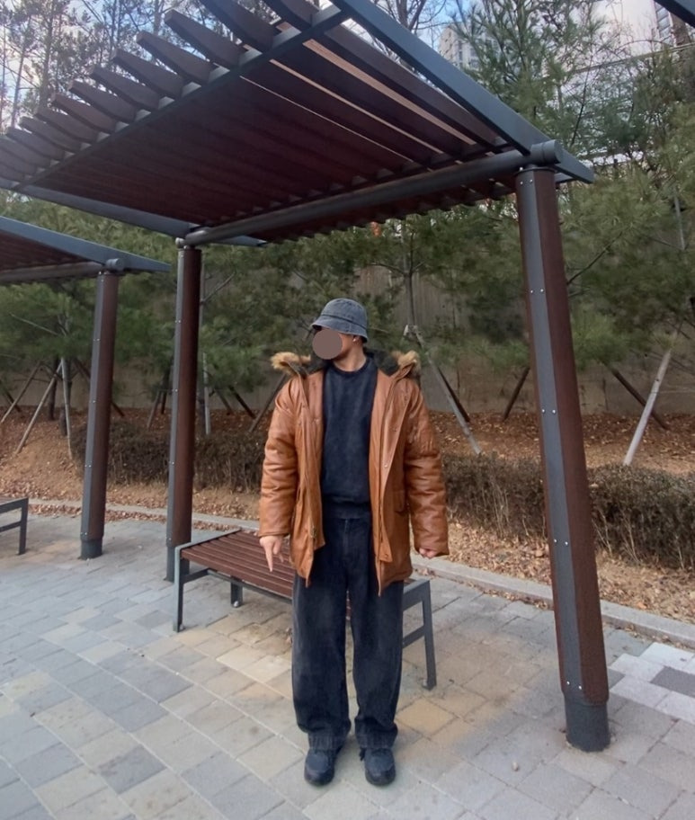 데일리룩('26.1.6.)루오에스펙 워싱 버킷햇 벙거지, 예스아이씨 알파인더스트리 N-3B 파카 점퍼, 소버먼트 맨투맨, 무신사스탠다드 벌룬 팬츠, 뉴발란스 410V5 트레일 블랙