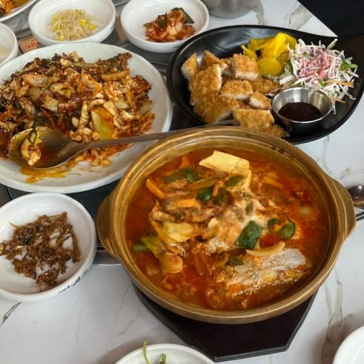 자은도식당 낚지볶음, 갈치조림, 돈가스 음식 모습