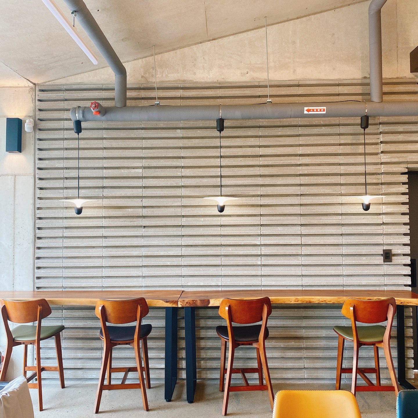 충북 청주 부모산 주봉마을 주봉저수지 한옥 북카페 인문아카이브양림 후마니타스