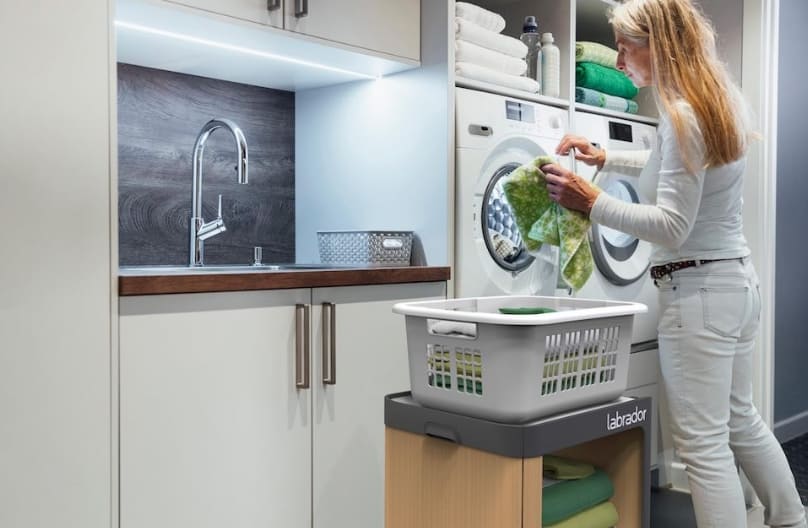 강아지 같은 보기 드문 가정용 자율이동로봇(AMR) VIDEO: Labrador Systems building AMRs for home assistance