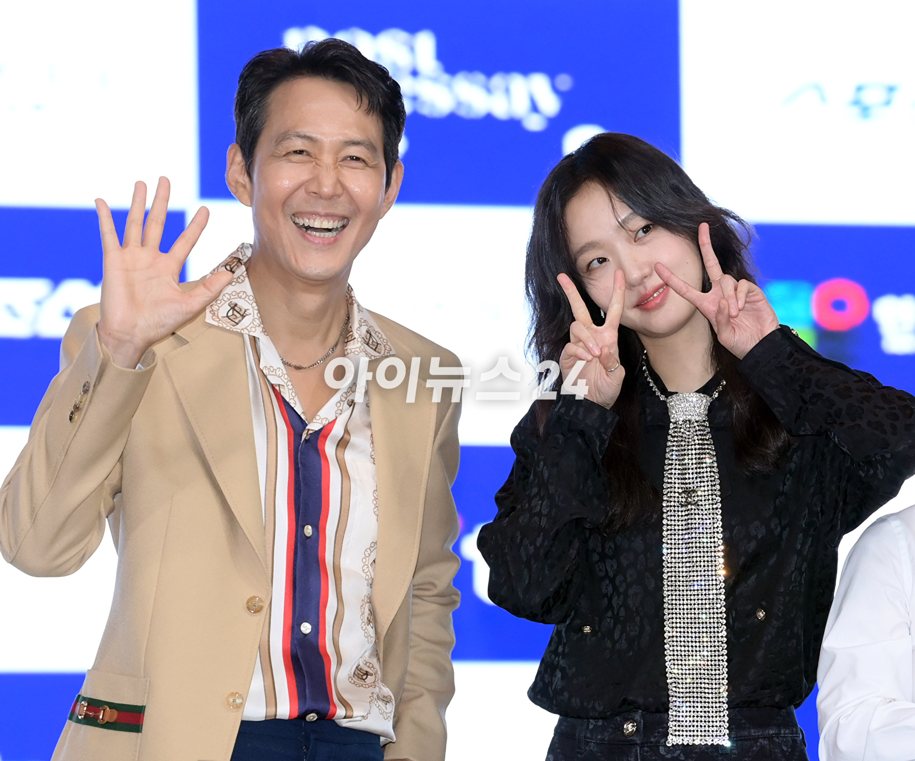 배우 이정재가 27일 오후 인천 연수구 인천글로벌캠퍼스에서 진행된 제2회 청룡시리즈어워즈 핸드프린팅 행사에 참석하고 있다. [사진=정소희 기자]