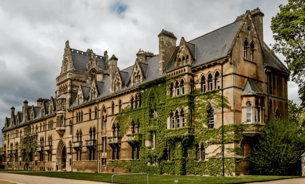 해리포터와 함께 떠나는 영국 여행: 마법 같은 순간 완벽 가이드