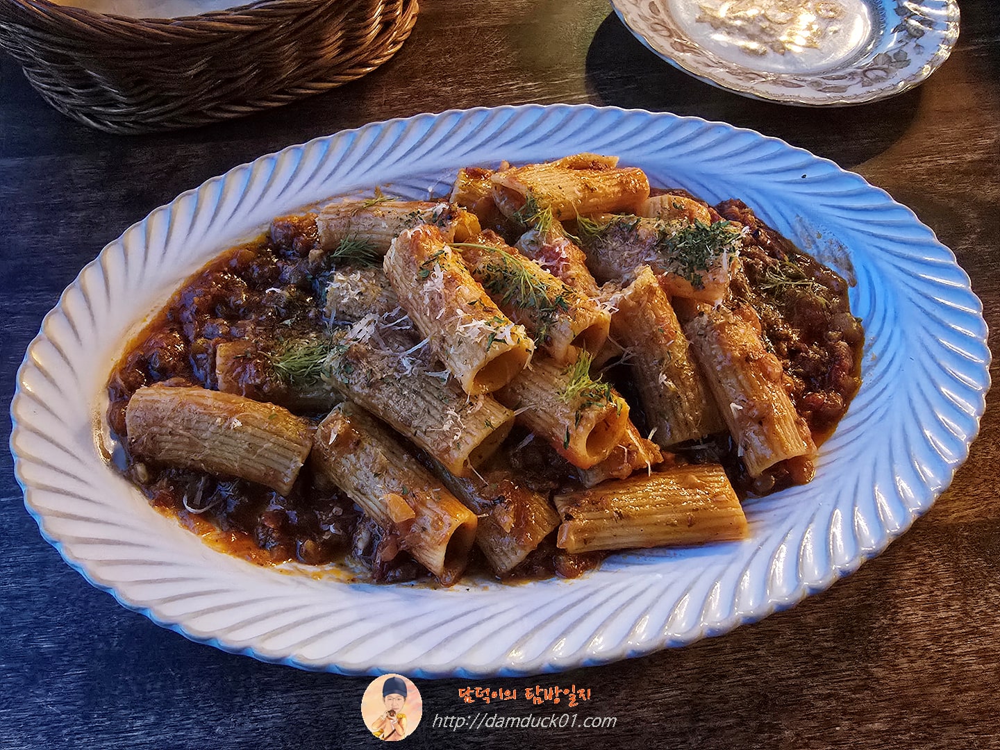 리카토니 볼로네제 파스타