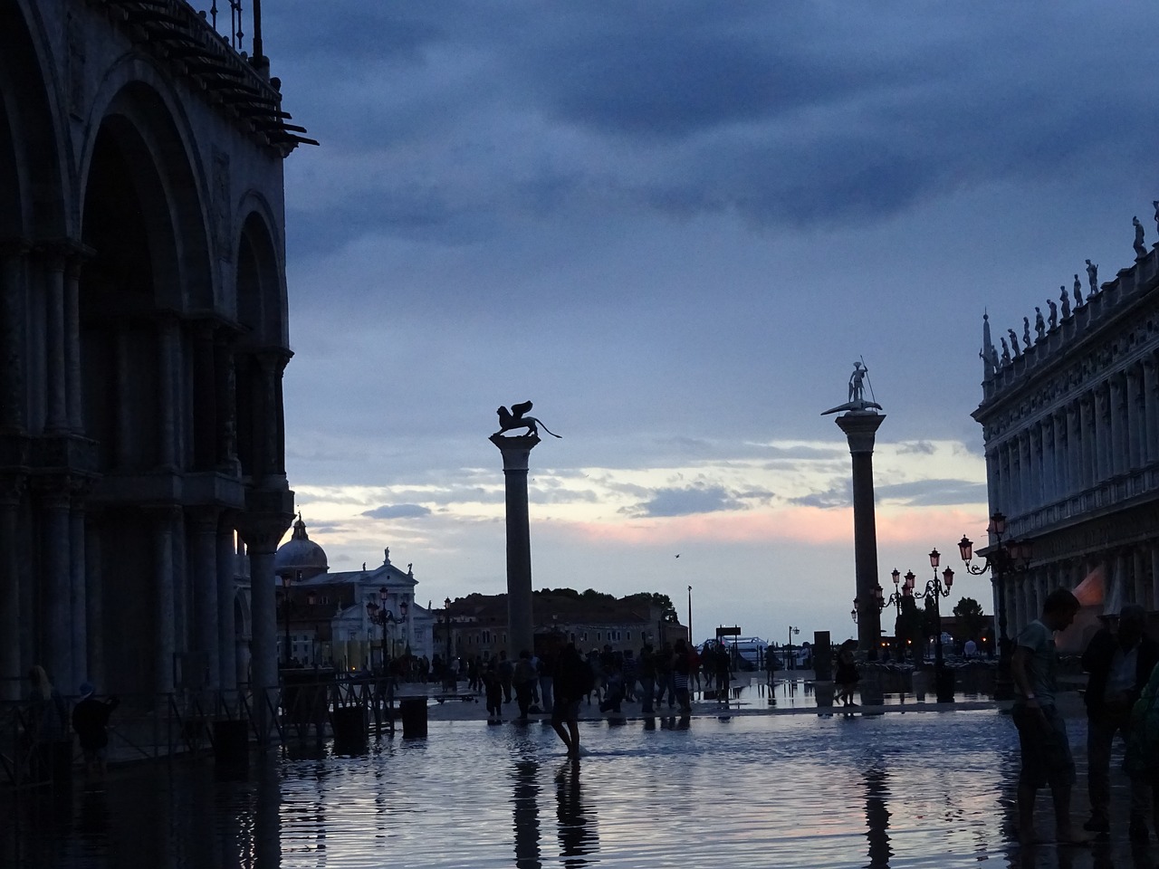 기후변화로 인한 침수 관련 사진