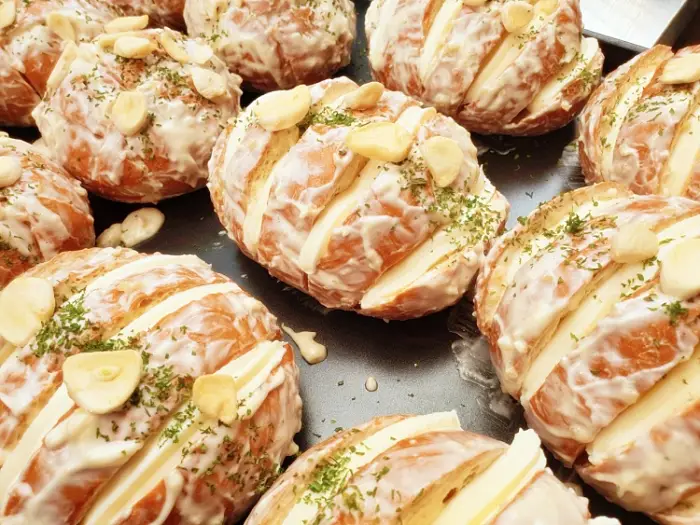 생방송오늘저녁 단양 구경시장 시장이 반찬 단양 마늘로 만든 단양 마늘빵과 흑마늘 크림치즈 마늘빵 맛집