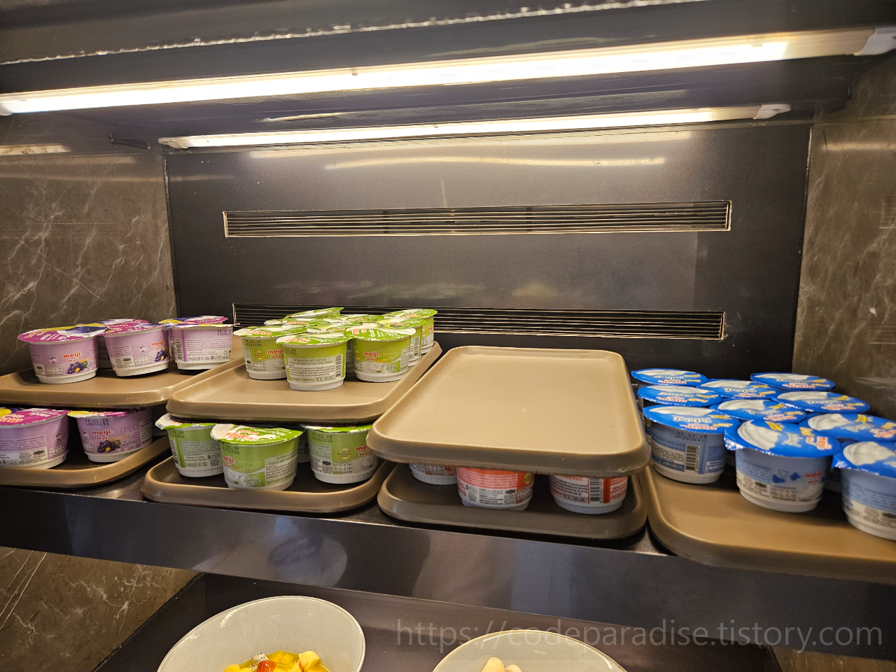 ํธํ
์ฌ์ง