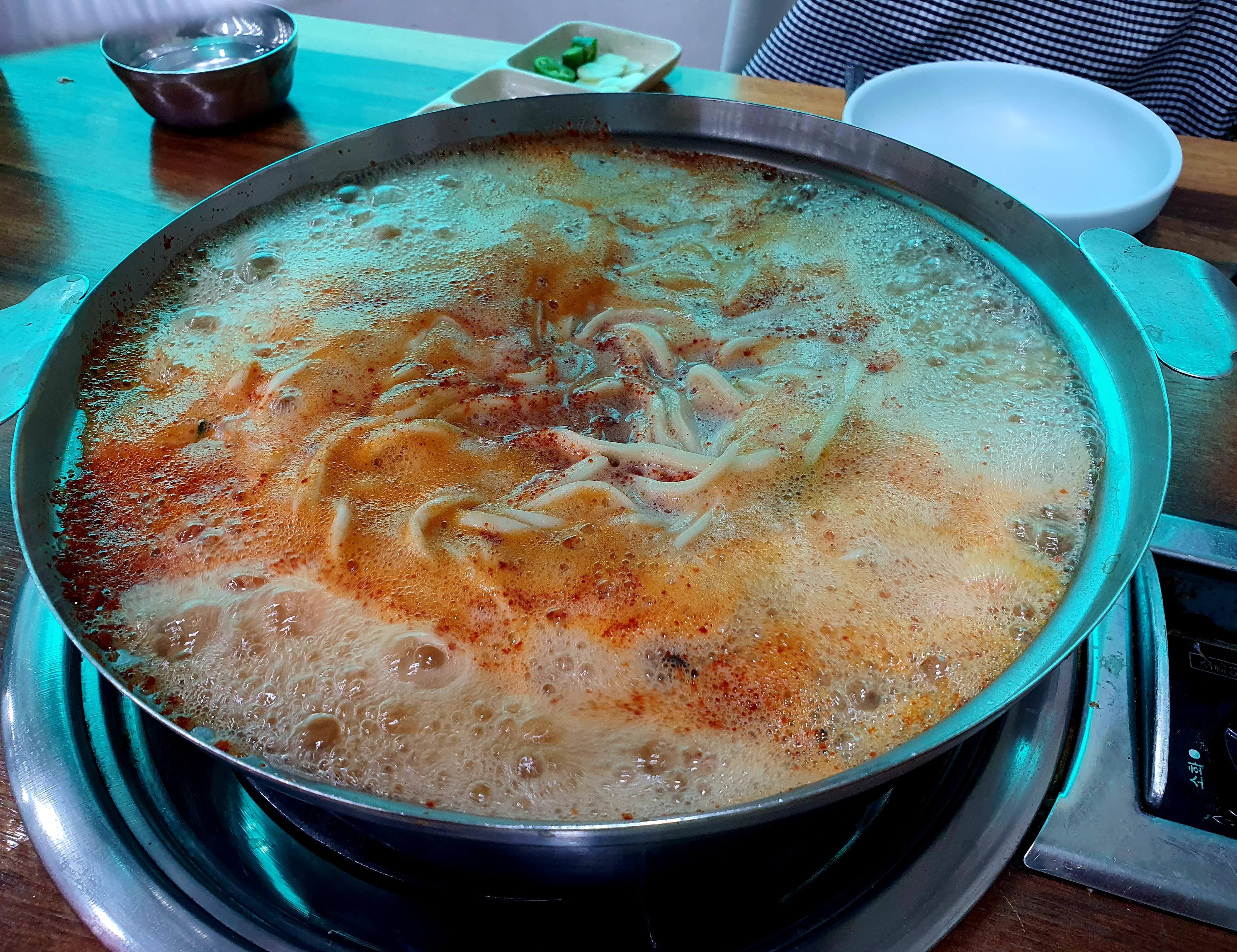전통궁중칼국수