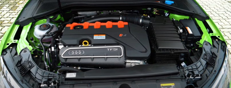 국내출시-아우디RS3-엔진룸