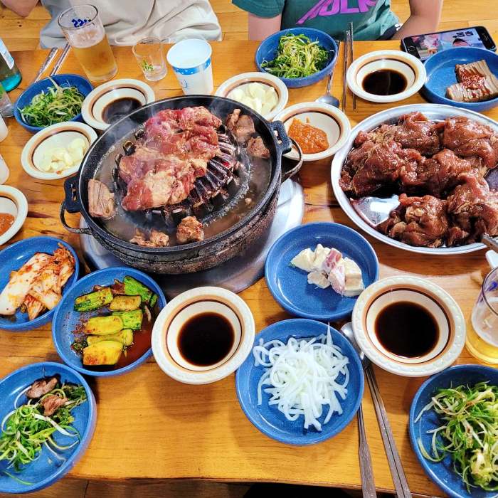 토요일은 밥이좋아 토밥좋아 천안 숯불 돼지갈비 맛집