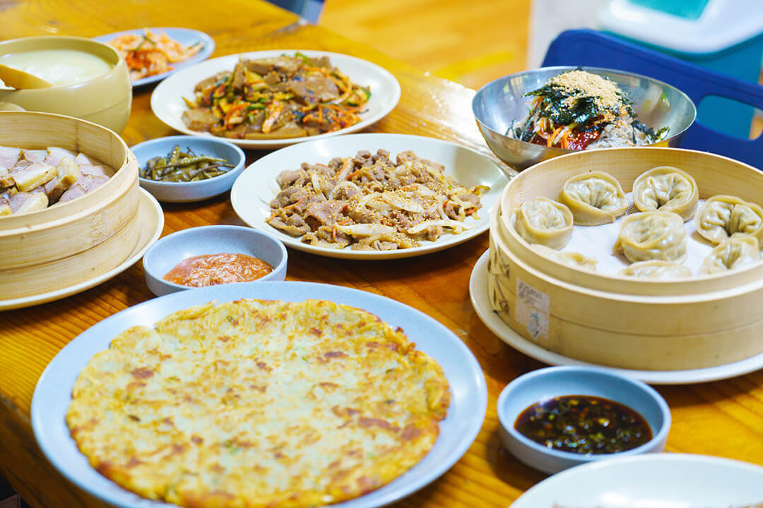 생생정보 할매~ 밥 됩니까? 강원도 메밀피 김치만둣국 맛집 검산막국수 (원조 막국수와 꿩만두 수육 맛집) 생생정보 2296회