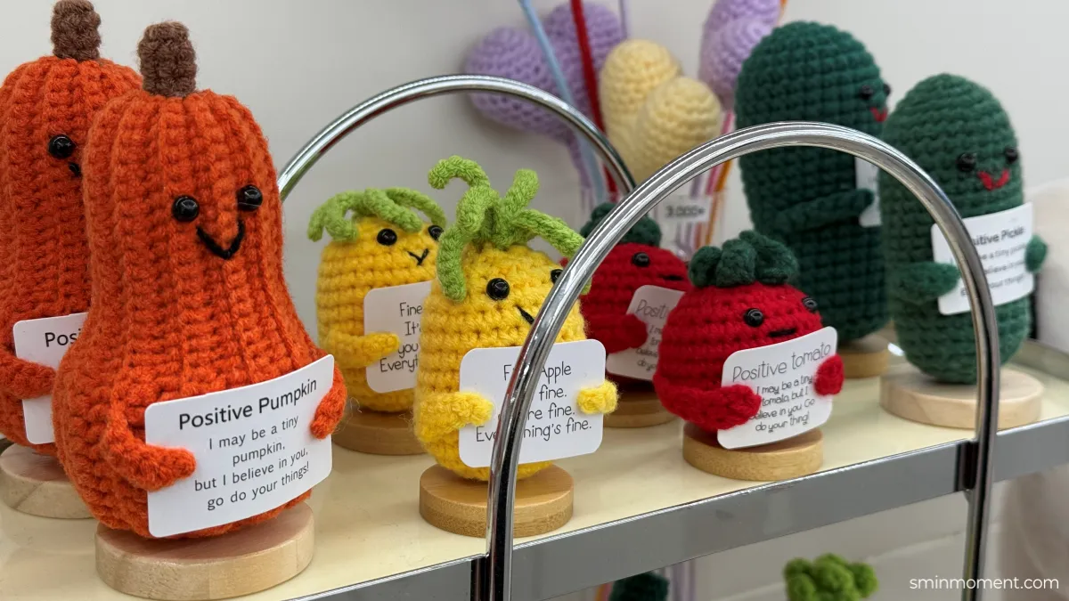 북촌한옥마을-투어-오브젝트-편집숍-옆-니팅소품샵-귀여움-한도초과-토마토-파인애플