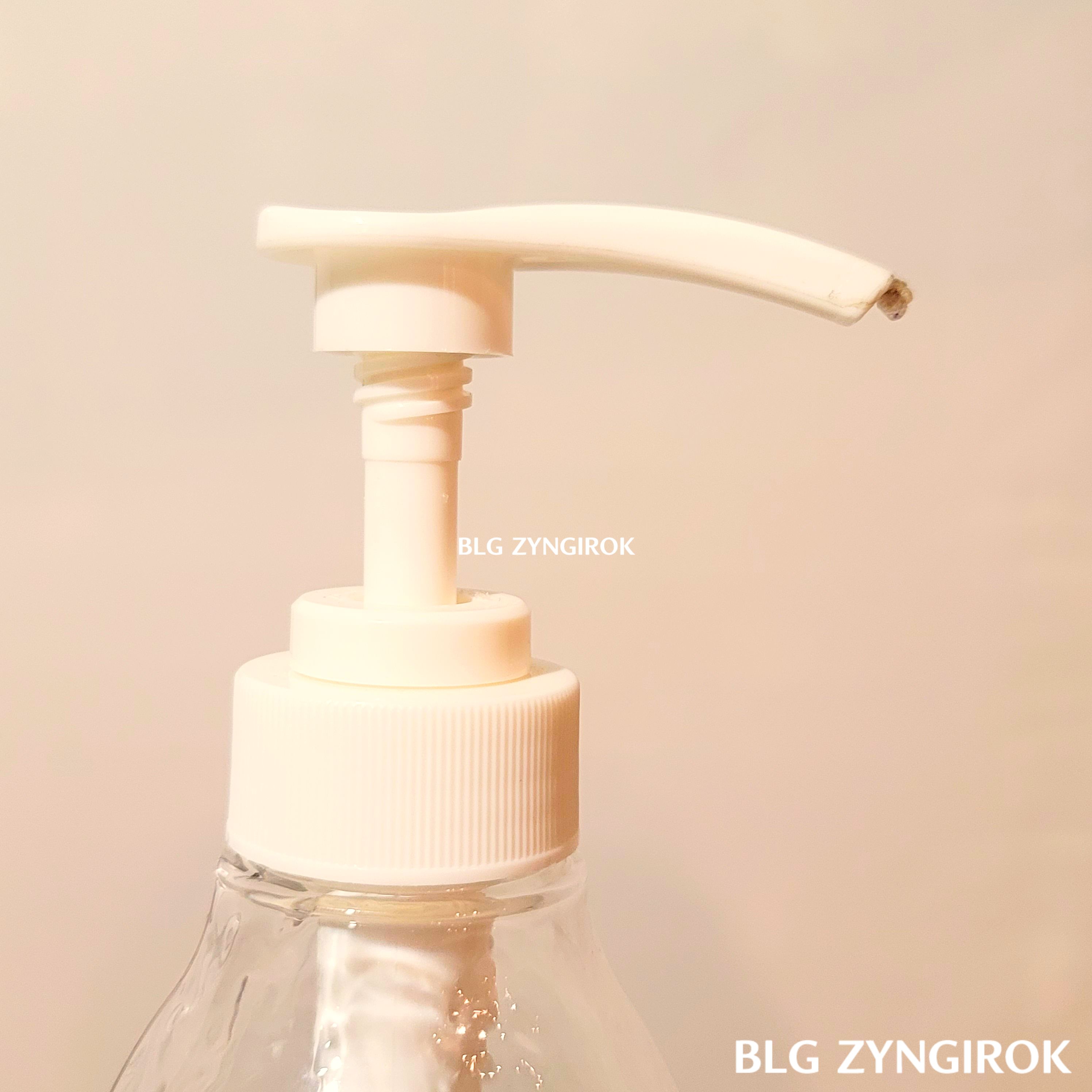 잔여물이-손소독제-펌프-구멍에-껴있다..